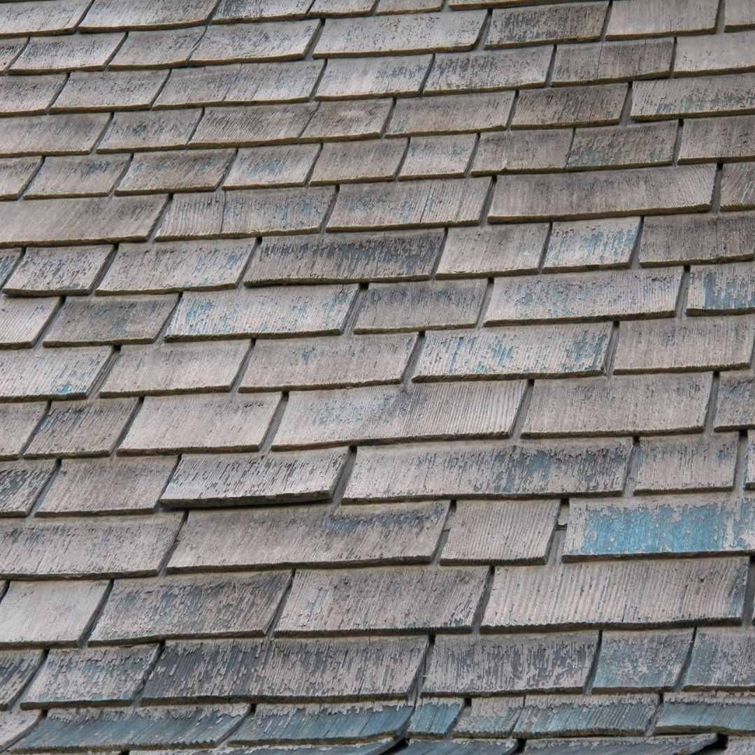 Old and faulty roofing material